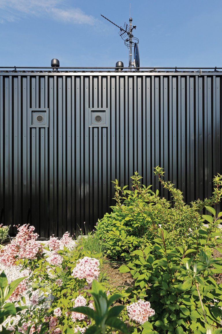 add picture to album