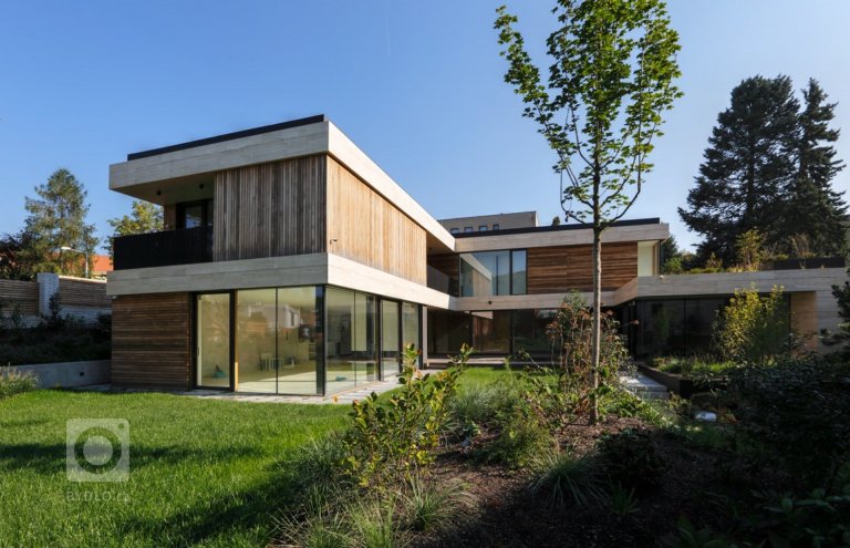 add picture to album