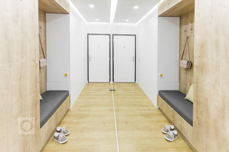 add picture to album