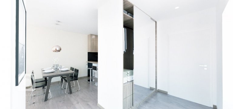 add picture to album