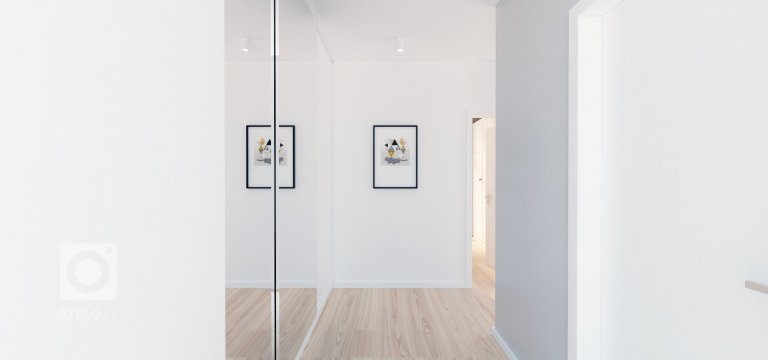 add picture to album