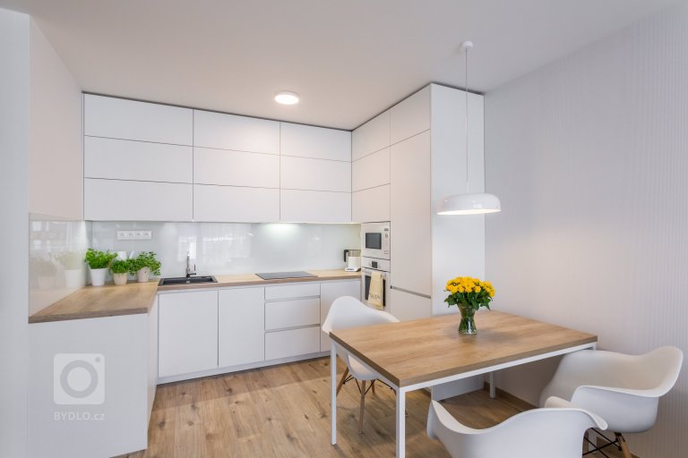 add picture to album