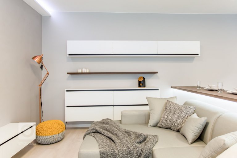 add picture to album