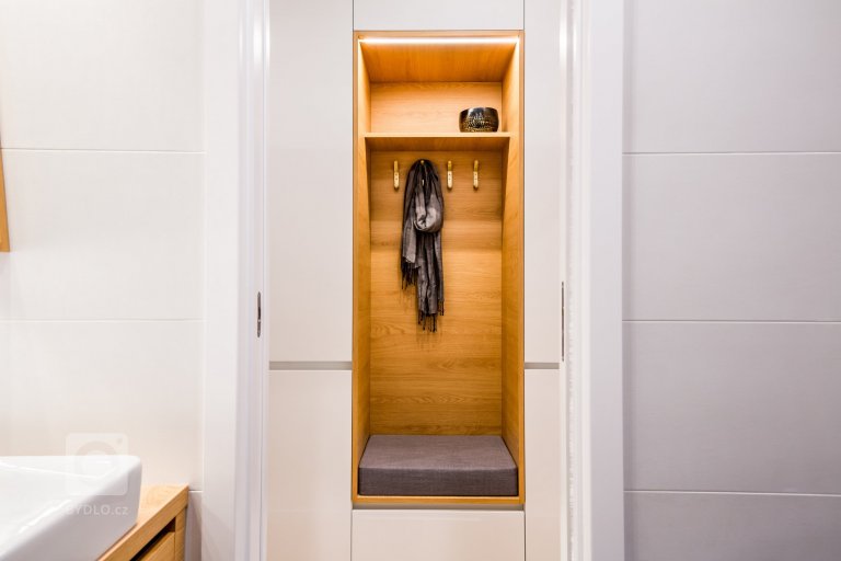 add picture to album