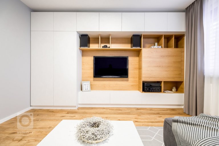 add picture to album