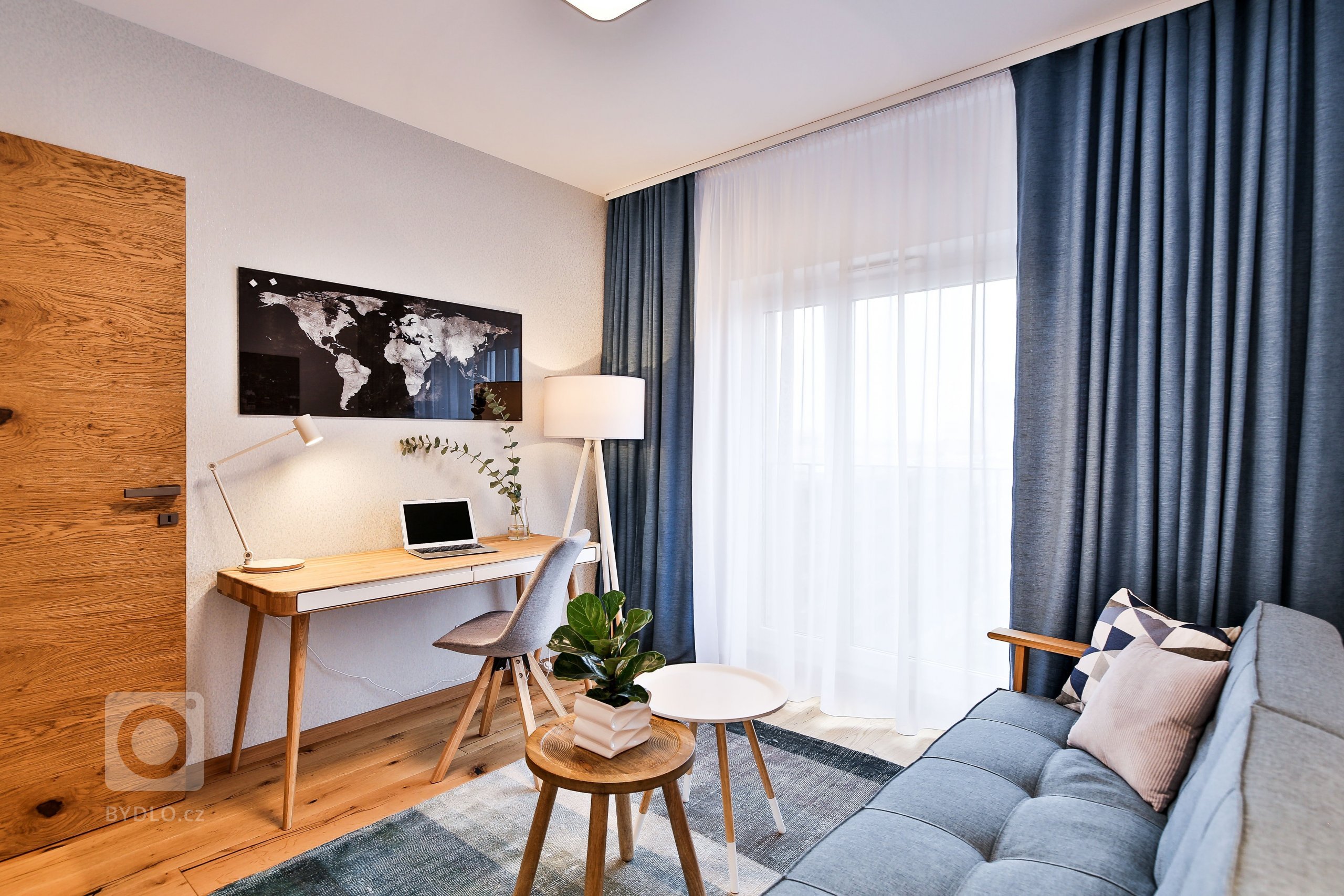 Realizácia 3-izbového bytu v Rezidencie Pri mýte - v&nbsp;tomto útulnom interiéri prevláda zeleň a moderný koncept dopĺňajú prírodné materiály, masívne drevo a…