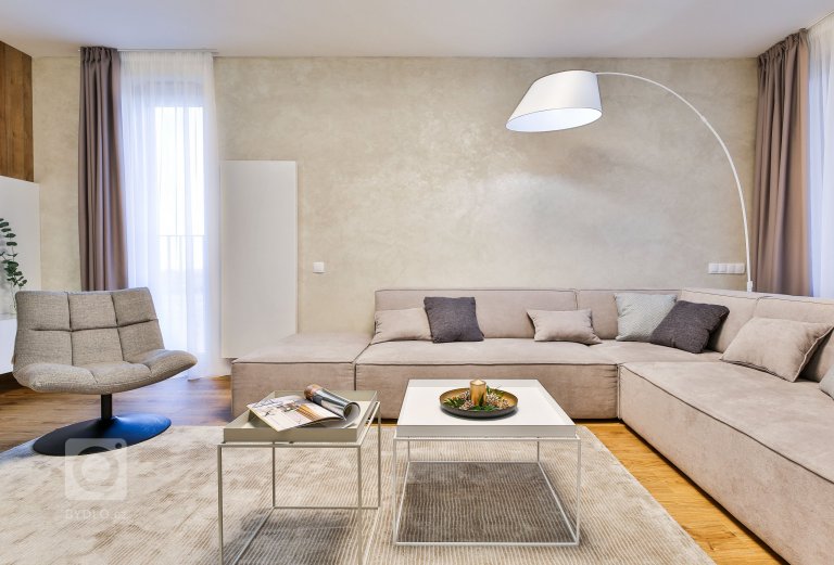 add picture to album