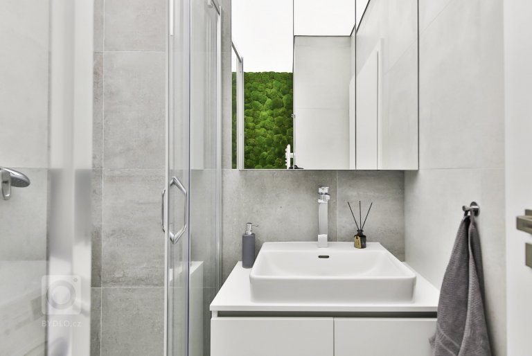 add picture to album