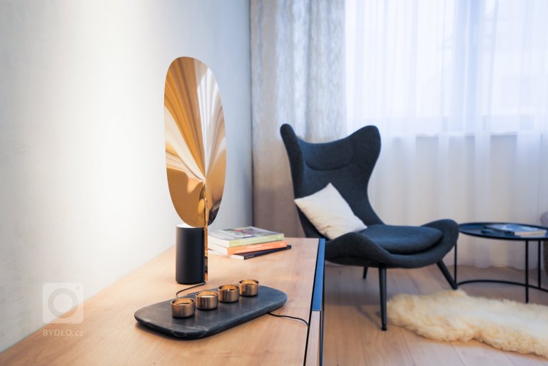 add picture to album