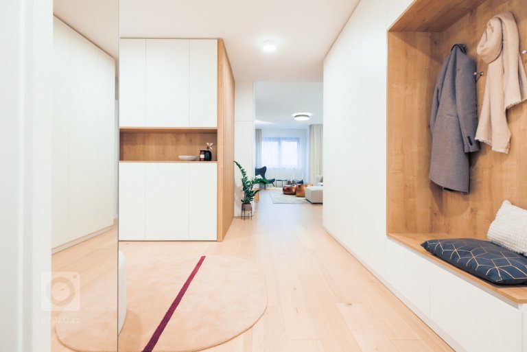 add picture to album