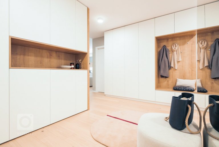 add picture to album