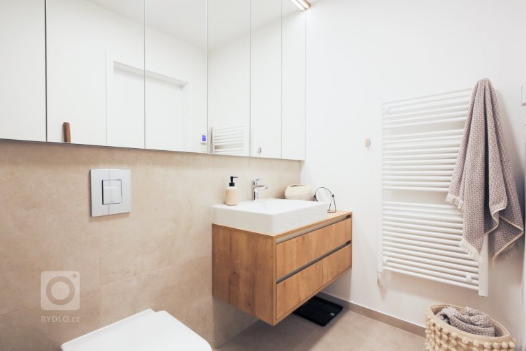 add picture to album