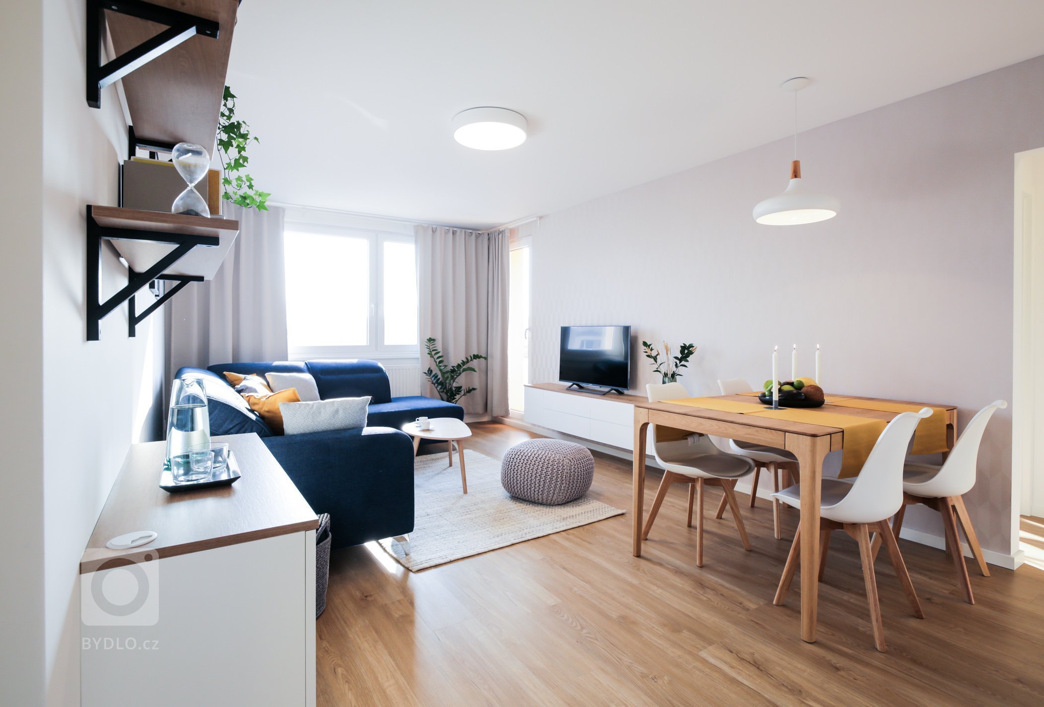 KOMPLETNÁ REKONŠTRUKCIA BYTU V RUŽINOVE&nbsp;✨
Na začiatku bol panelový byt v úplne pôvodnom stave, ktorý by ste dnes nespoznali&nbsp;????
Tento projekt bytu…