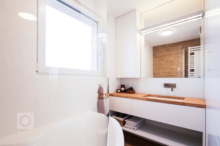 add picture to album