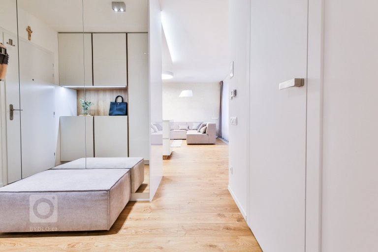 add picture to album