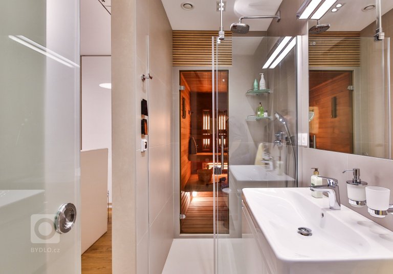 add picture to album