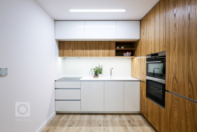 add picture to album