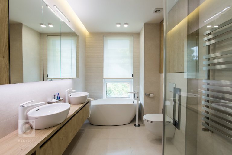 add picture to album