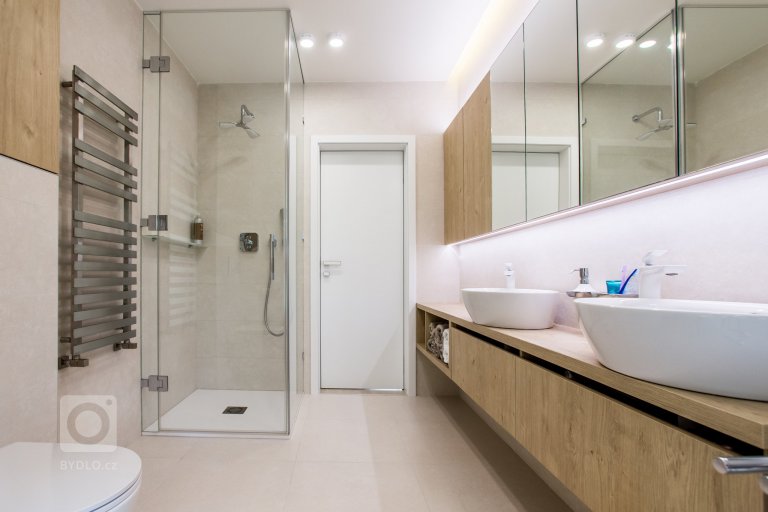 add picture to album