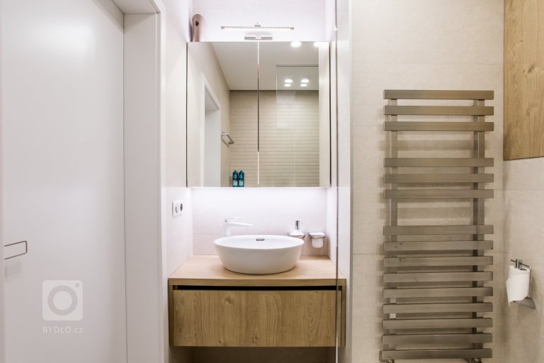 add picture to album