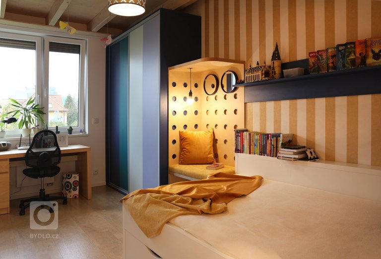 add picture to album