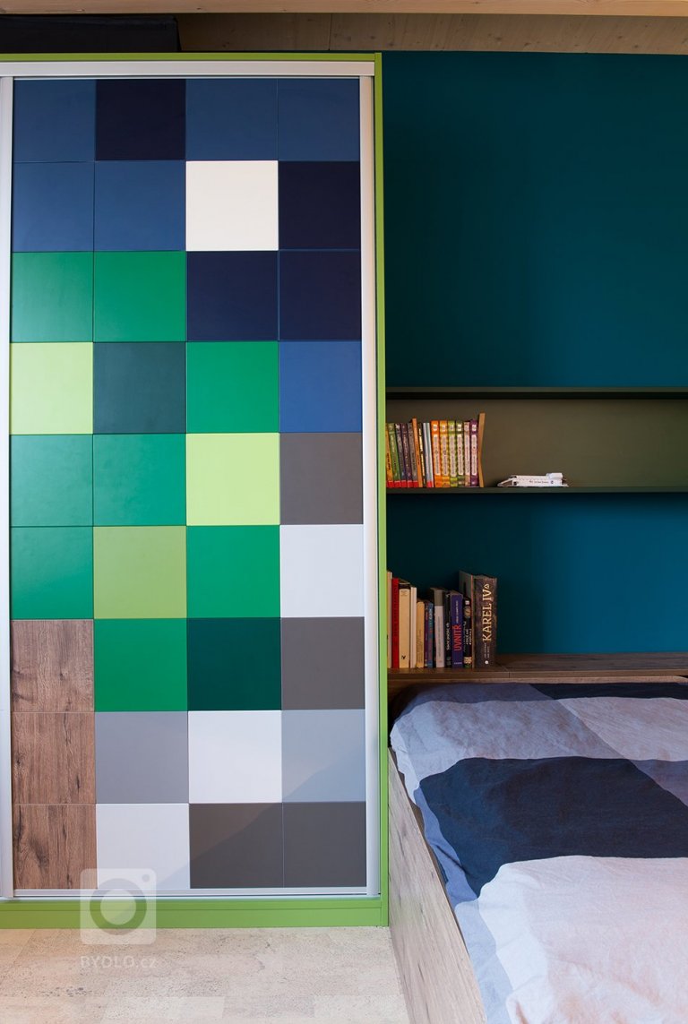 add picture to album