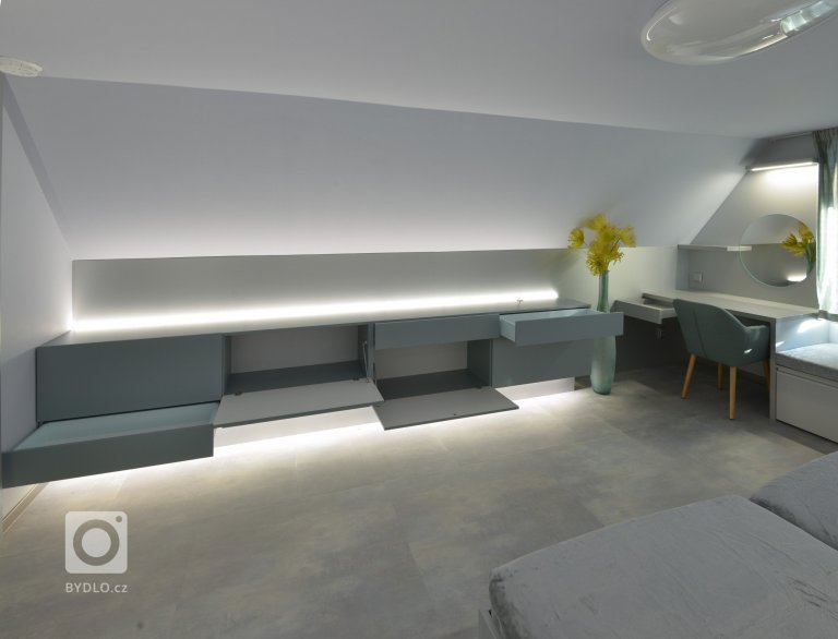 add picture to album