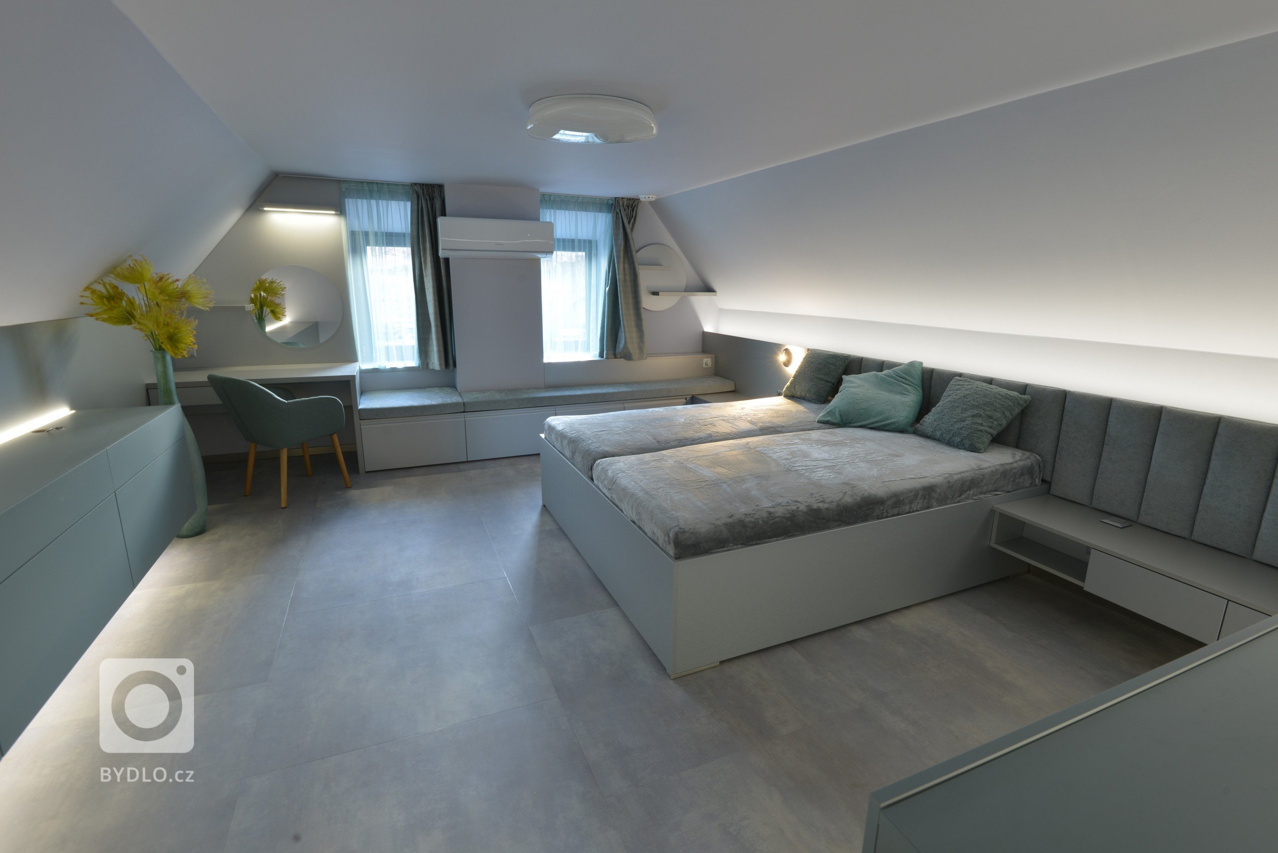 Celkový pohled na ložnici-