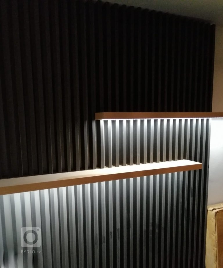 add picture to album