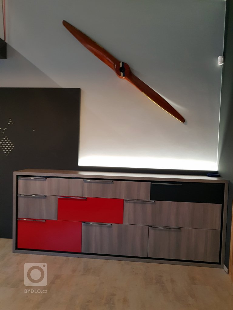 add picture to album