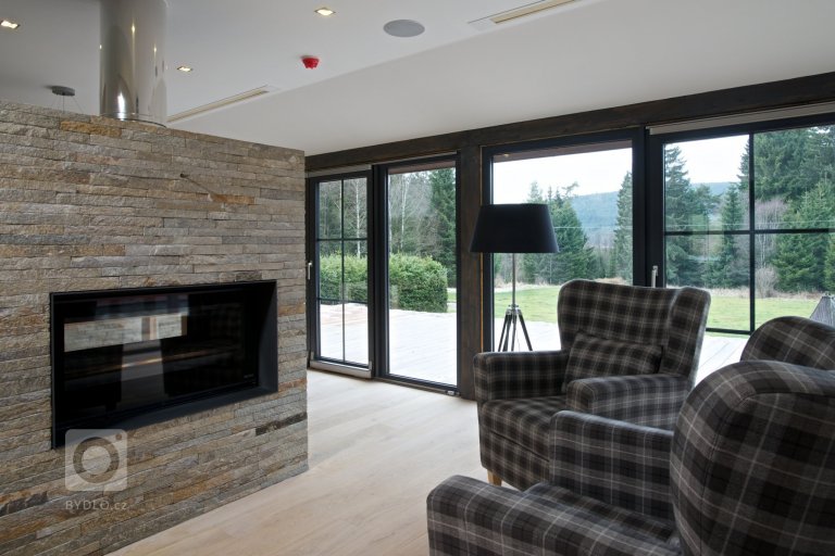 add picture to album