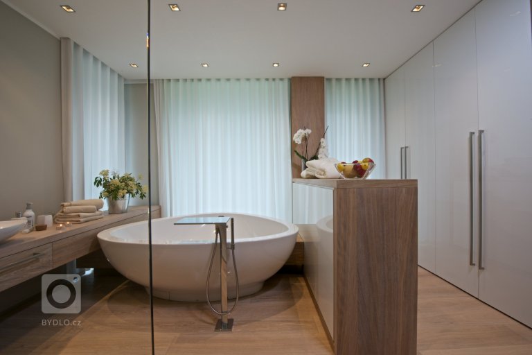 add picture to album