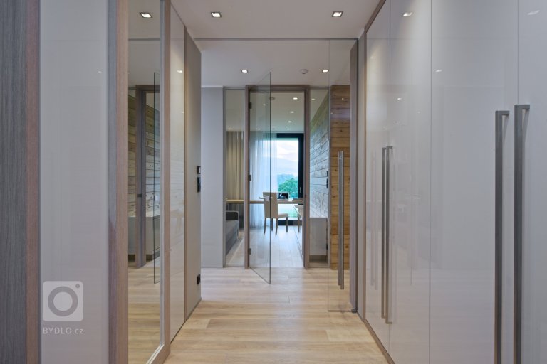 add picture to album