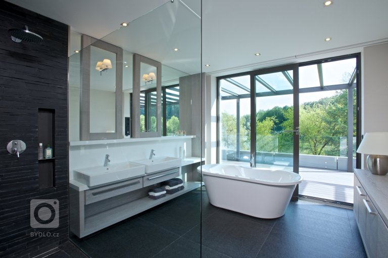 add picture to album