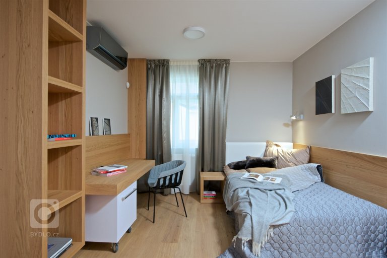 add picture to album