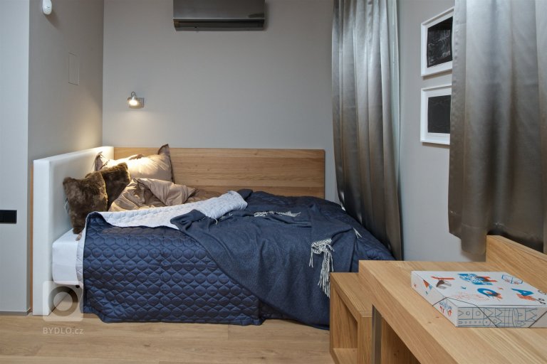 add picture to album