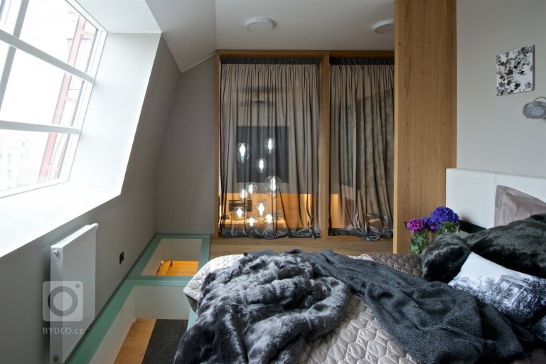 add picture to album