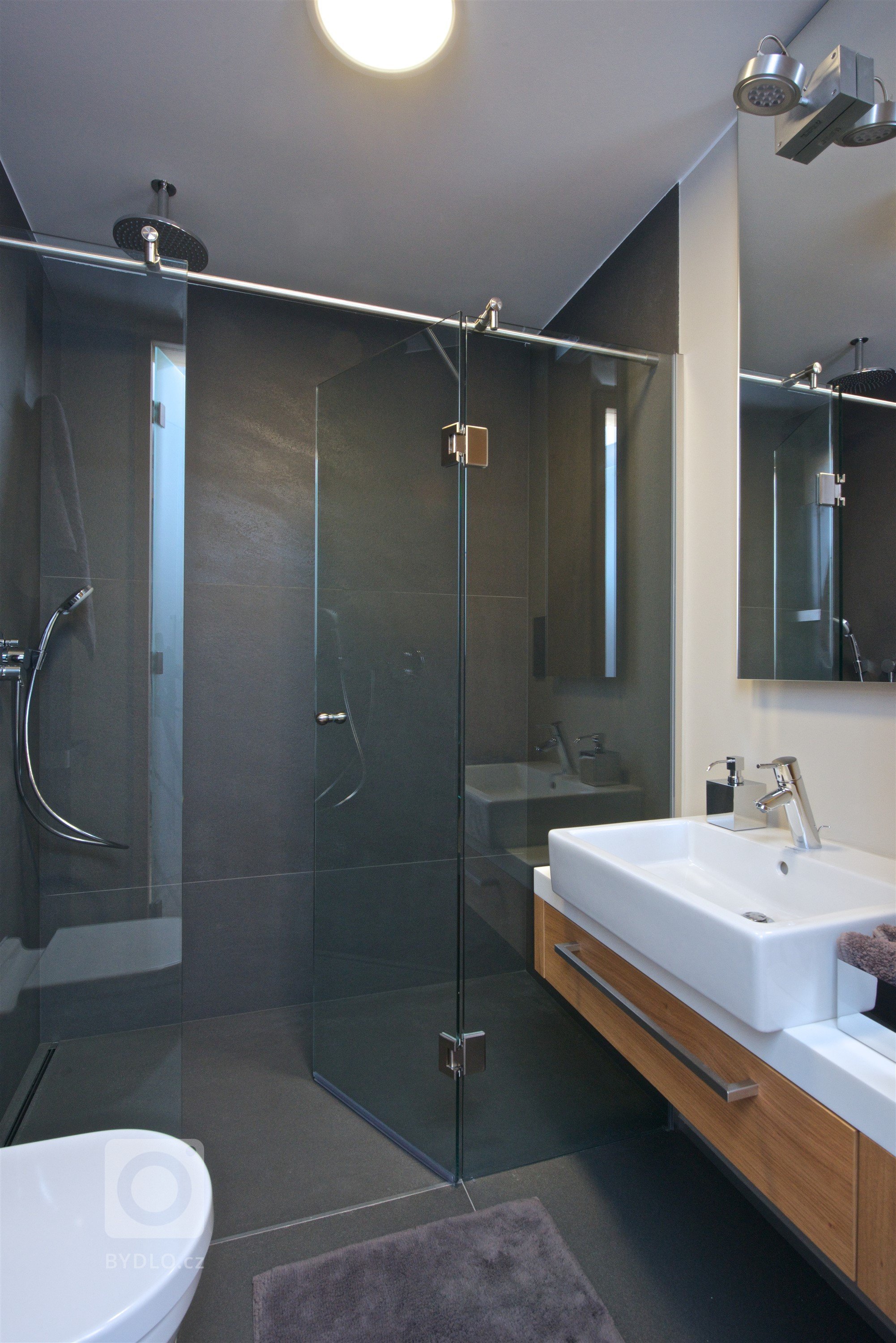 V rámci projektu&nbsp;Squat iD23&nbsp;jsme v bytovém domě v Pařížské ulici č.23 v Praze byli v trochu jiné situaci, než ostatní architekti, kteří na tomto…