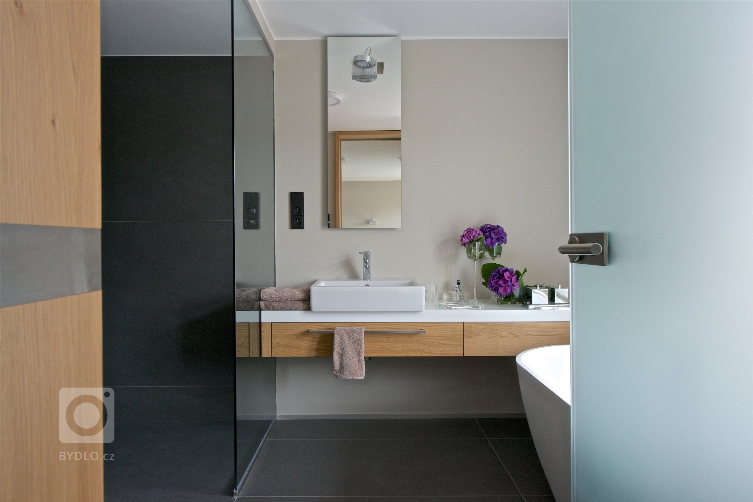 V rámci projektu&nbsp;Squat iD23&nbsp;jsme v bytovém domě v Pařížské ulici č.23 v Praze byli v trochu jiné situaci, než ostatní architekti, kteří na tomto…