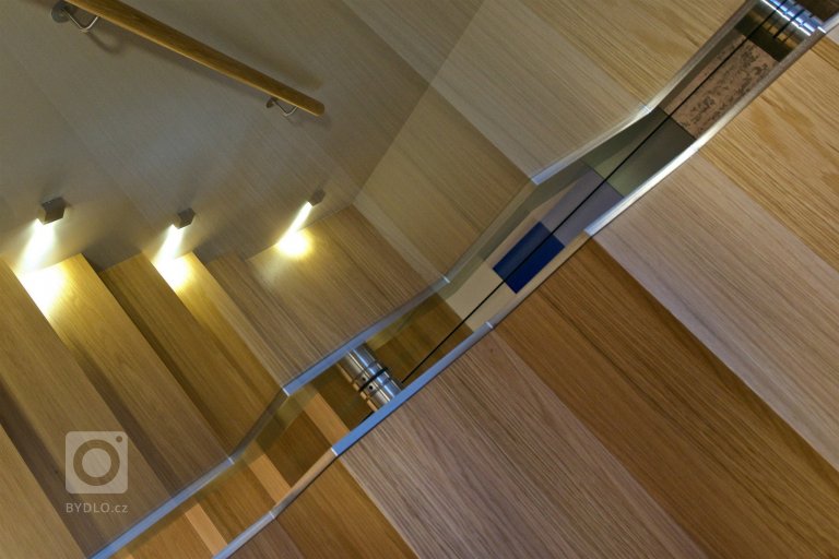 add picture to album