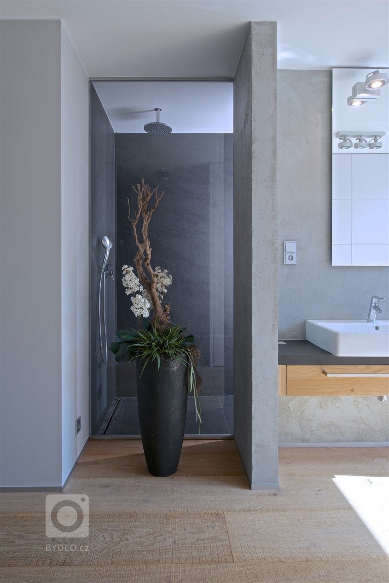 add picture to album