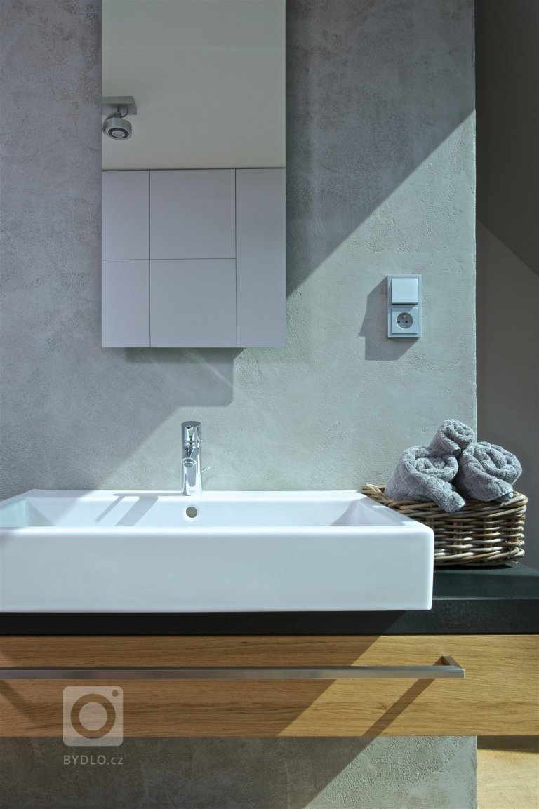 add picture to album