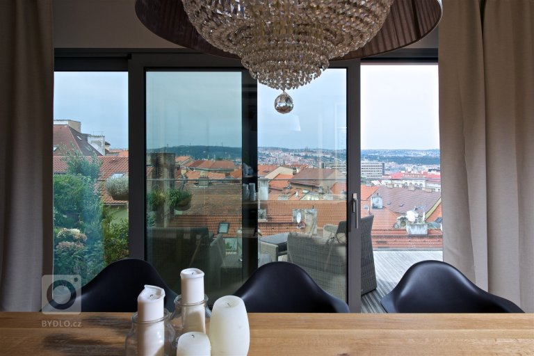 add picture to album