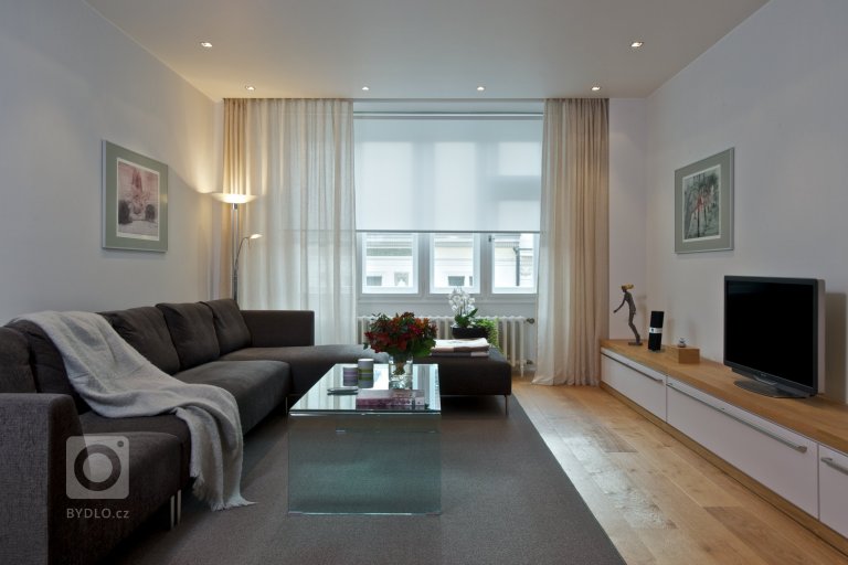 add picture to album