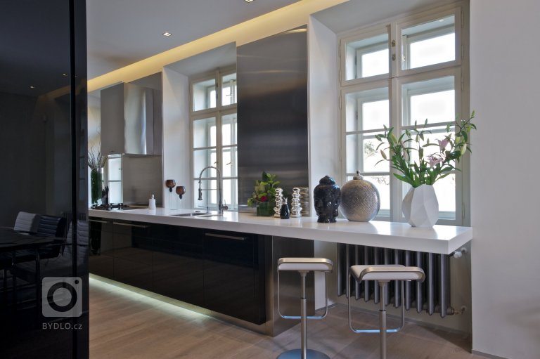 add picture to album