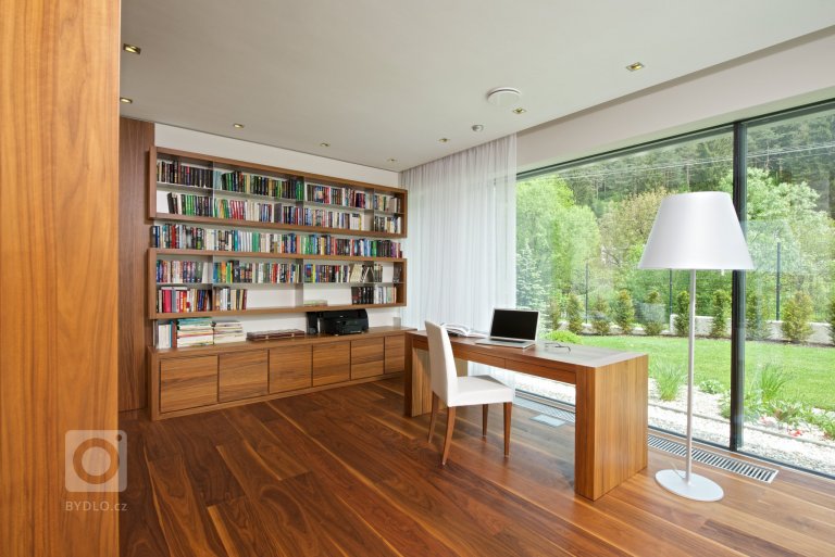 add picture to album