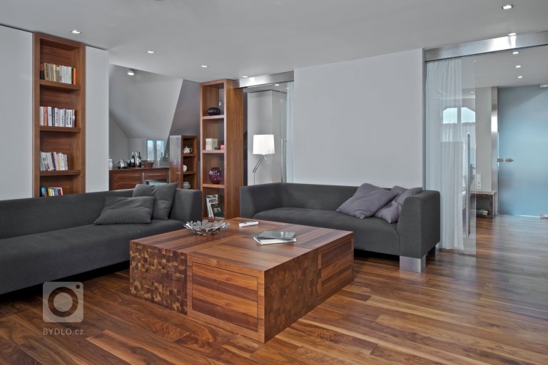 add picture to album