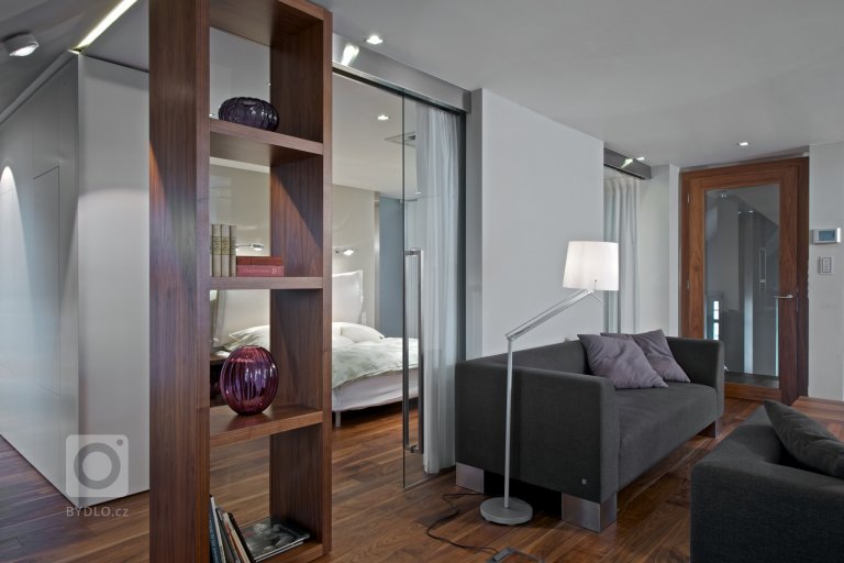 add picture to album