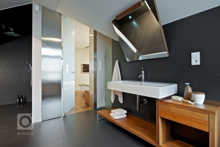 add picture to album