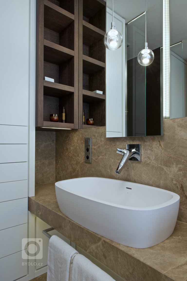 add picture to album